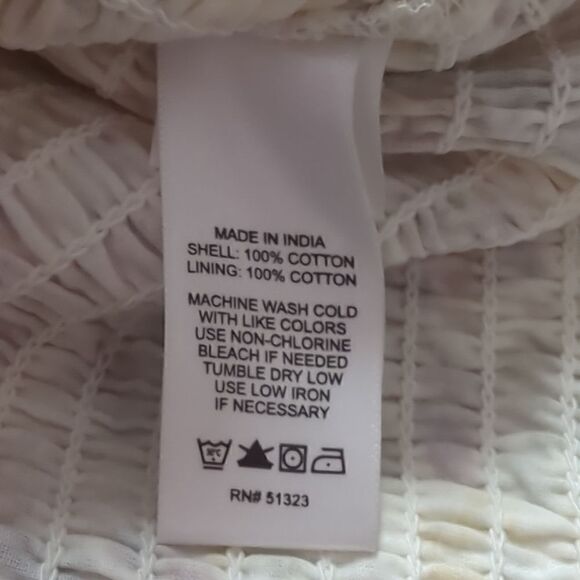 1. State White Floral Smocked Blouse NWT - Picture 7 of 7